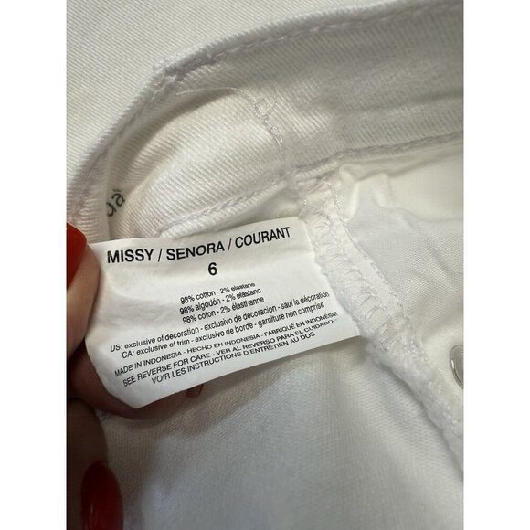 Gloria Vanderbilt Amanda Cropped Jeans~Size 6~White Embroidery Detail ~ L10 14 - Picture 10 of 11